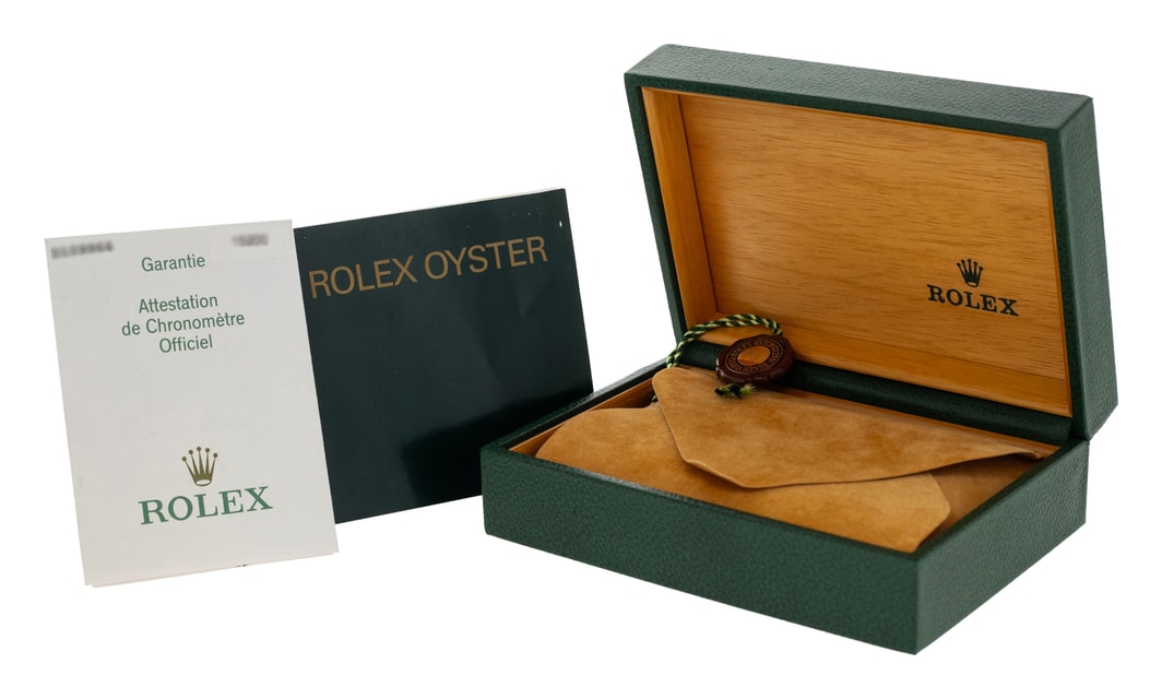 Rolex Oyster Perpetual Date 15200 Image 4